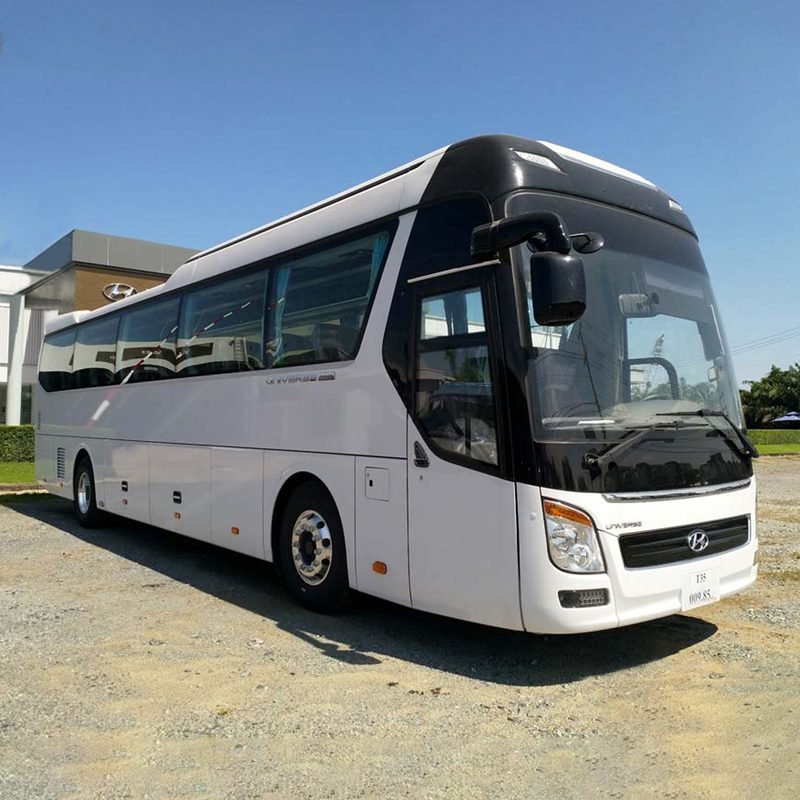 Xe du lịch chuẩn bị cho hành trình đi xa trong mùa du lịch