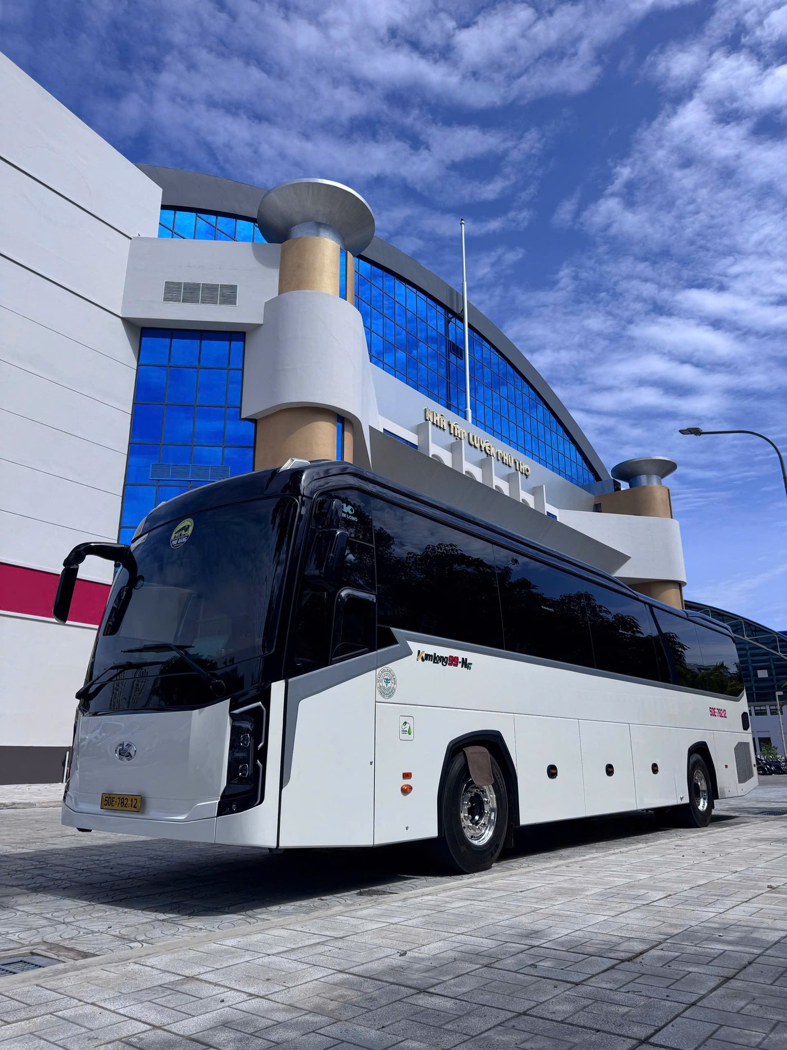 Xe 45 chỗ phục vụ company trip và teambuilding